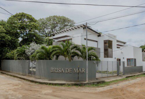 Casa Brisa de Mar: Steps from San Juan del Sur Beach in La Talanguera