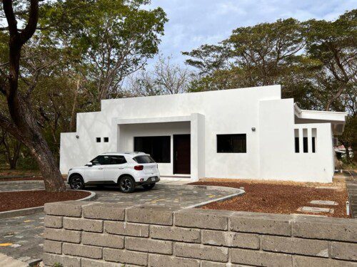 Casa Blanca a Brand New House at Bosques del Mar