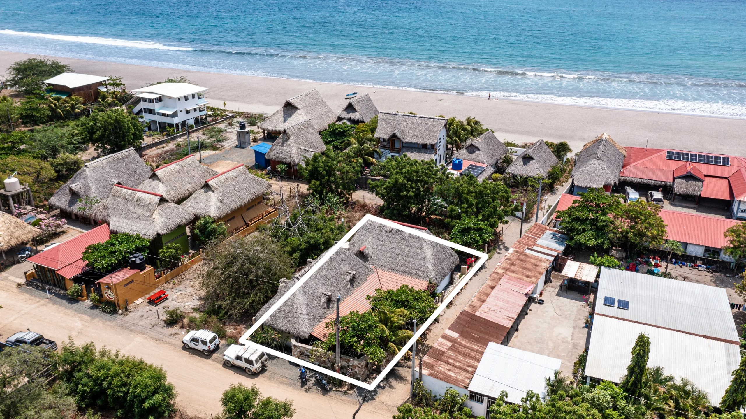 Commercial Beach Guesthouse in Playa Guasacate – Vibra Guesthouse